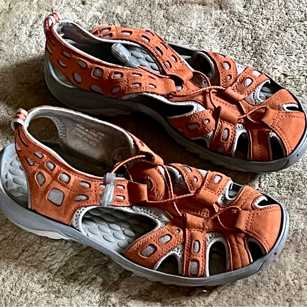 Provo Hiking  Sandals by Clark’s in rust - excellent condition
